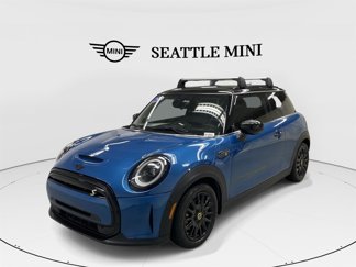 Used 2023 MINI Cooper SE image 1