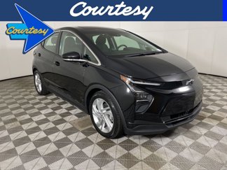 Certified 2023 Chevrolet Bolt LT image 1