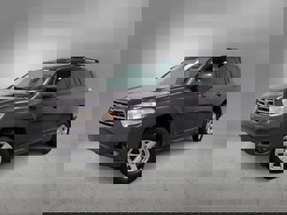 Used 2010 Toyota Highlander SE image 1