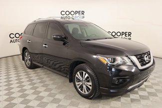 Used 2020 Nissan Pathfinder S image 1
