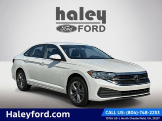 Used 2023 Volkswagen Jetta SE image 1