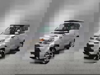 Used 2016 Kia Soul + image 1