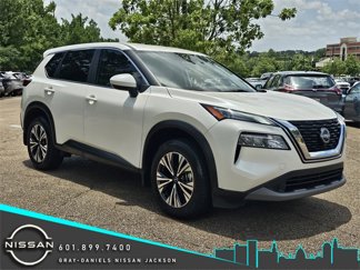 Used 2023 Nissan Rogue SV image 1