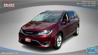 Used 2017 Chrysler Pacifica Touring-L w/ Tire & Wheel Group image 1
