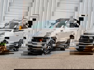 Certified 2024 Porsche Macan image 1