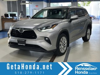 Used 2020 Toyota Highlander Limited image 1