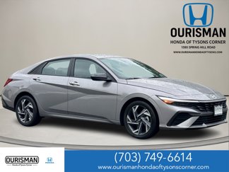 Used 2025 Hyundai Elantra Sport image 1