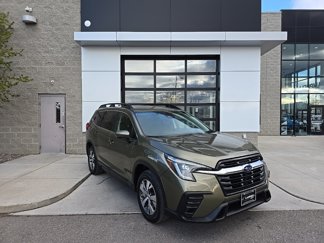 Used 2024 Subaru Ascent Premium w/ Convenience Package image 1