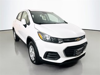 Used 2018 Chevrolet Trax LS image 1
