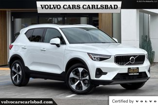 Certified 2025 Volvo XC40 B5 Plus image 1