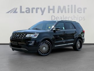 Used 2017 Ford Explorer XLT image 1