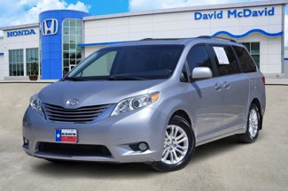 Used 2015 Toyota Sienna XLE image 1