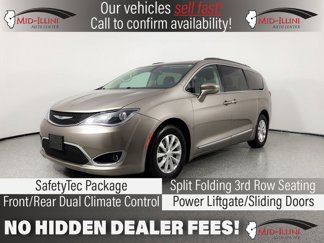 Used 2017 Chrysler Pacifica Touring-L image 1