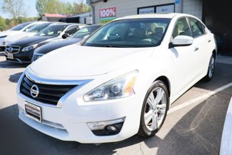 Used 2013 Nissan Altima 3.5 SL image 1