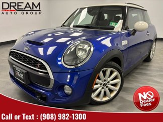 Used 2019 MINI Cooper S image 1