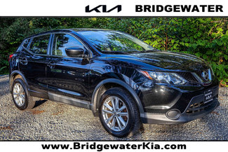 Used 2017 Nissan Rogue Sport S w/ S Appearance Package image 1