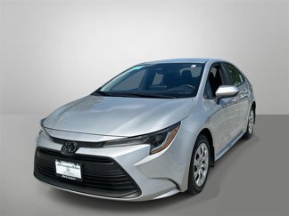 Used 2025 Toyota Corolla LE image 1
