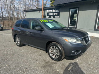 Used 2014 Nissan Pathfinder S image 1