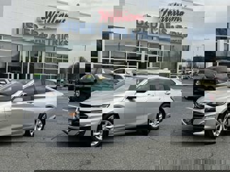 Used 2022 Chevrolet Malibu LT image 1