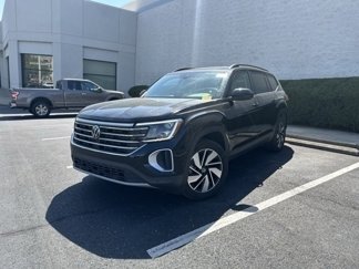 Used 2024 Volkswagen Atlas SE image 1