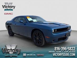 Used 2021 Dodge Challenger SXT w/ Driver Convenience Group image 1