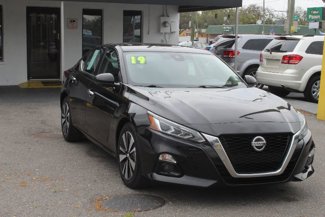 Used 2019 Nissan Altima 2.5 SV image 1