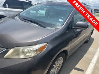 Used 2012 Toyota Sienna image 1