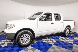 Used 2019 Nissan Frontier SV image 1