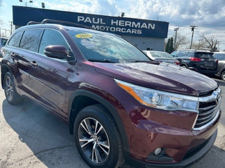 Used 2016 Toyota Highlander XLE image 1
