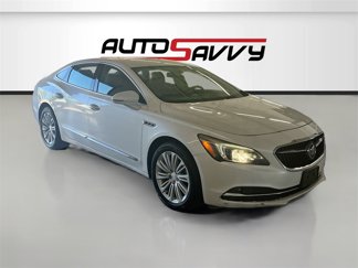 Used 2018 Buick LaCrosse Essence image 1