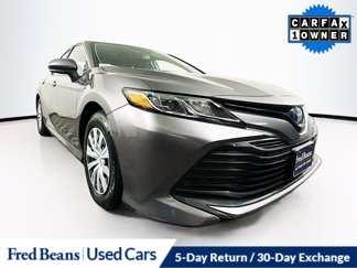 Used 2019 Toyota Camry LE image 1