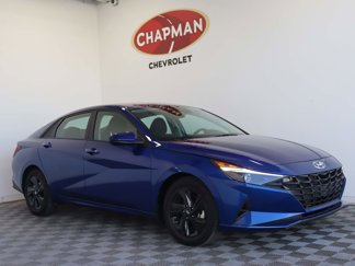 Used 2023 Hyundai Elantra SEL image 1