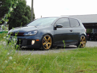 Used 2012 Volkswagen Golf 2-Door image 1