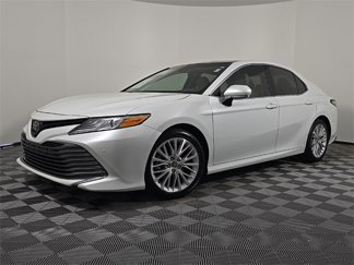 Used 2018 Toyota Camry XLE image 1