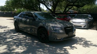 Used 2019 Chrysler 300 S image 1
