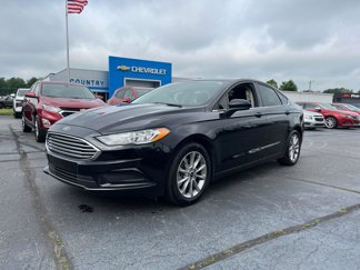 Used 2017 Ford Fusion SE image 1
