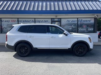 Used 2021 Kia Telluride LX image 1