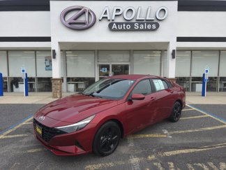 Used 2023 Hyundai Elantra SEL w/ Preferred Accessory Package image 1