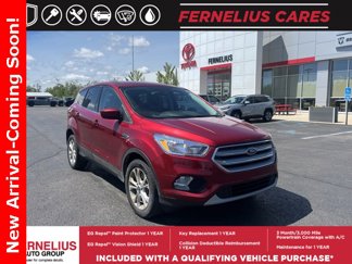 Used 2019 Ford Escape SE image 1