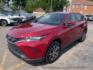 Used 2022 Toyota Venza LE image 1