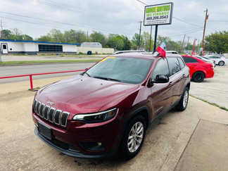 Used 2019 Jeep Cherokee Latitude w/ Popular Appearance Group image 1