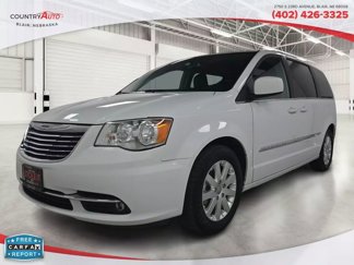 Used 2015 Chrysler Town & Country Touring image 1