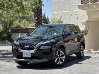 Used 2023 Nissan Rogue SV image 1