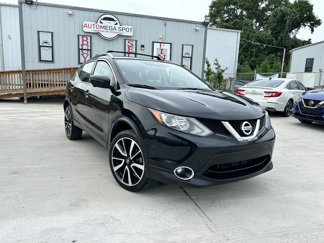 Used 2017 Nissan Rogue Sport SL image 1