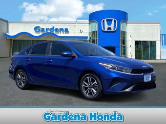 Used 2023 Kia Forte LXS image 1