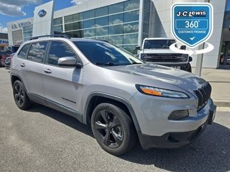 Used 2018 Jeep Cherokee Latitude image 1
