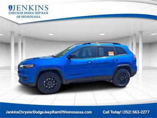 Certified 2023 Jeep Cherokee Altitude Lux image 1