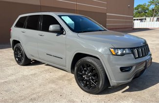 Used 2020 Jeep Grand Cherokee Altitude image 1