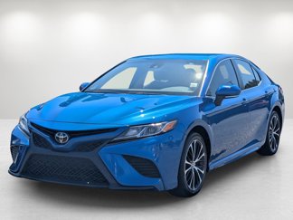 Used 2020 Toyota Camry SE image 1