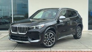 Used 2023 BMW X1 xDrive28i w/ Premium Package image 1